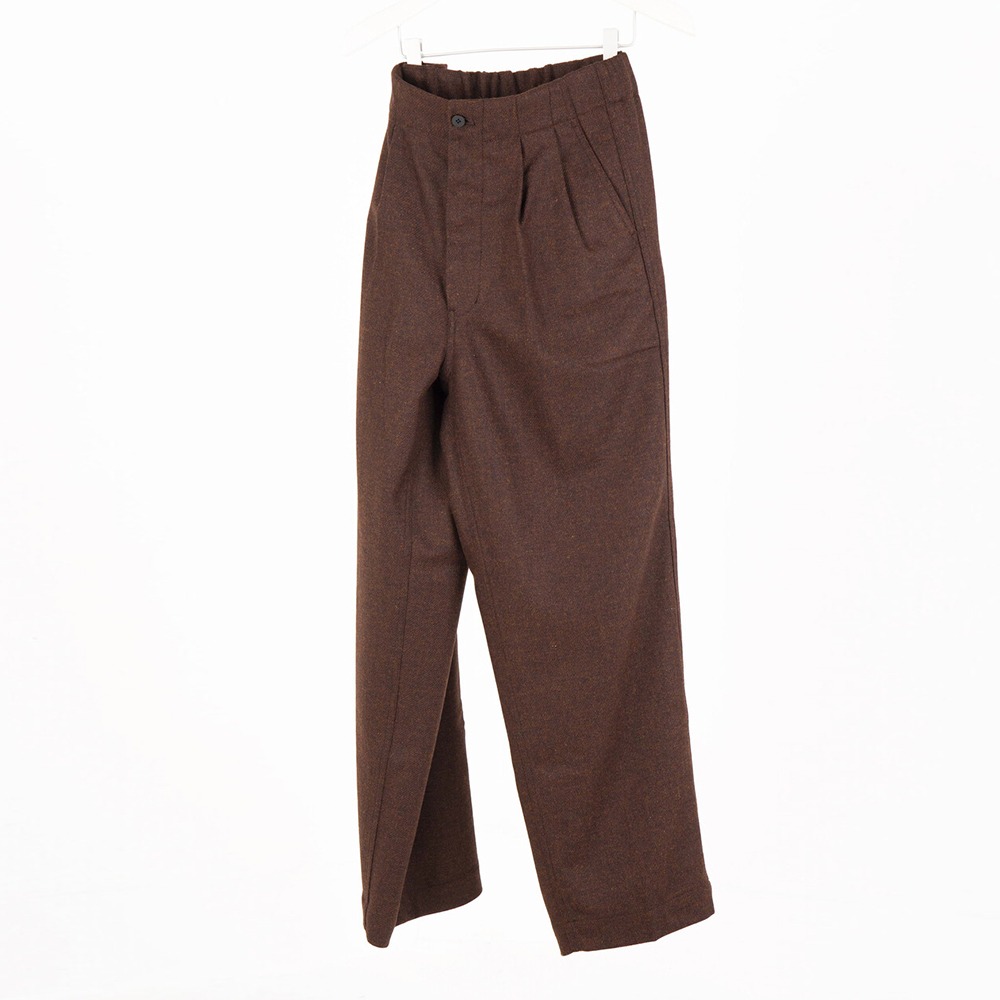 DOCUMENTEnglish Wool Tucked Trousers(Brown)