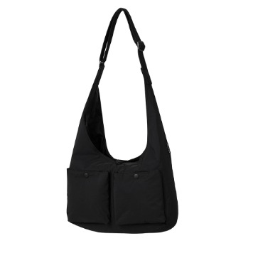 MAZI UNTITLEDPadded Bore Bag Cross(Black)